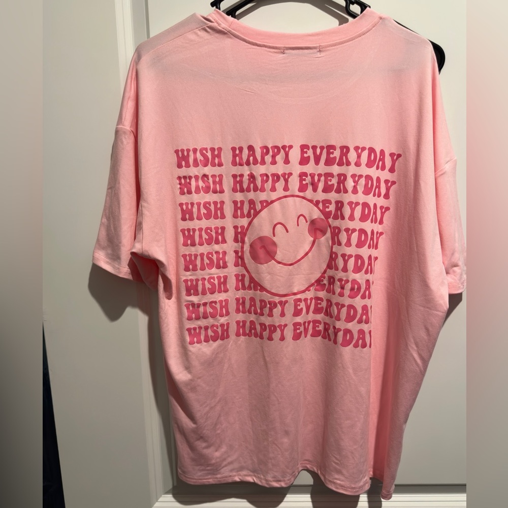Pink oversized woman’s tee